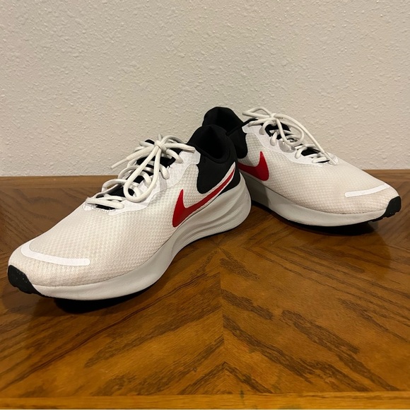 Nike Revolution 7 Men's Athletic Shoes Size 11 - Picture 3 of 6